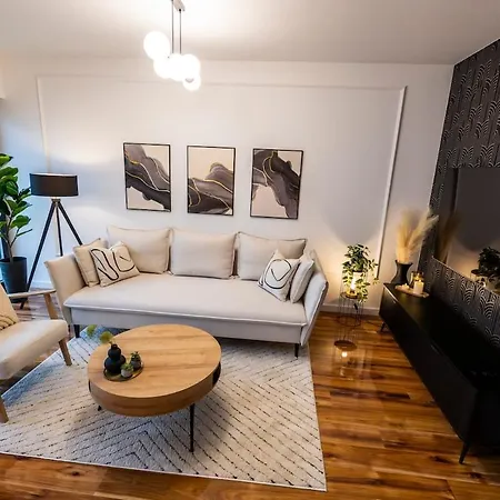 Апартаменты Luksusowy Przy Parku Тарновске-Гуры